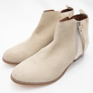 Journee Collection Tan Suede Shalece Ankle Boots Size 7.5